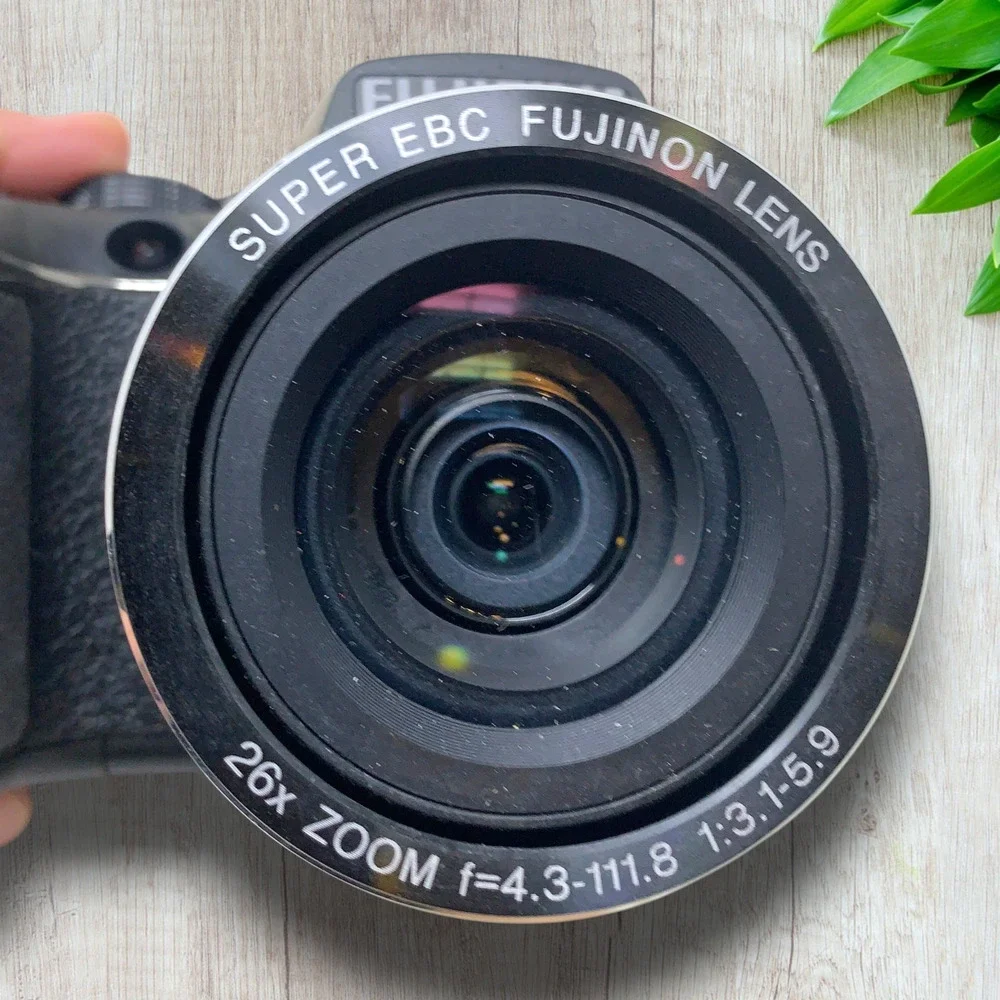Fujifilm FinePix S3300 14MP Digital Camera 26x Zoom Case Manual Tested Works